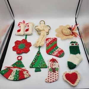 Vintage Christmas Ephemera & Ornaments - Lot 2